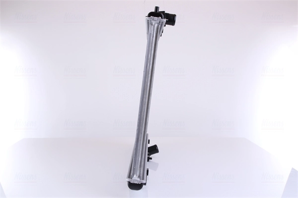 Radiateur, refroidissement du moteur NISSENS 68131