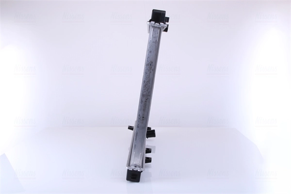 Radiateur, refroidissement du moteur NISSENS 666230