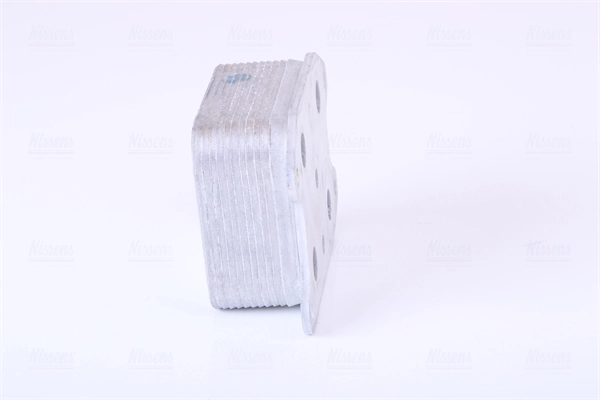 Radiateur d'huile NISSENS 90810