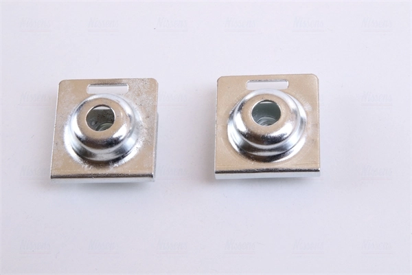 Radiateur, refroidissement du moteur NISSENS 64079