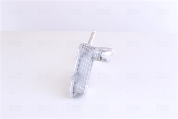 Radiateur d'huile NISSENS 90679