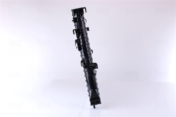 Radiateur, refroidissement du moteur NISSENS 637638
