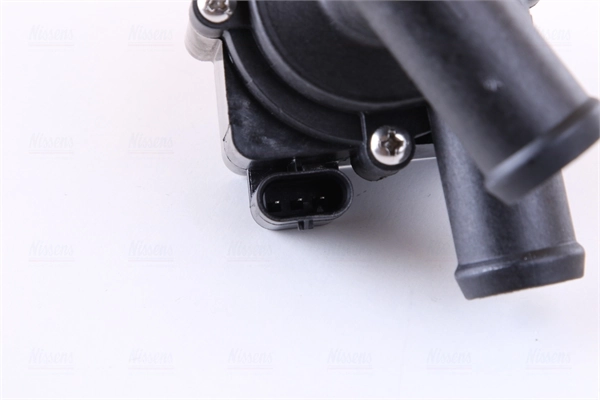 Pompe à eau, refroidissement du moteur NISSENS 831072