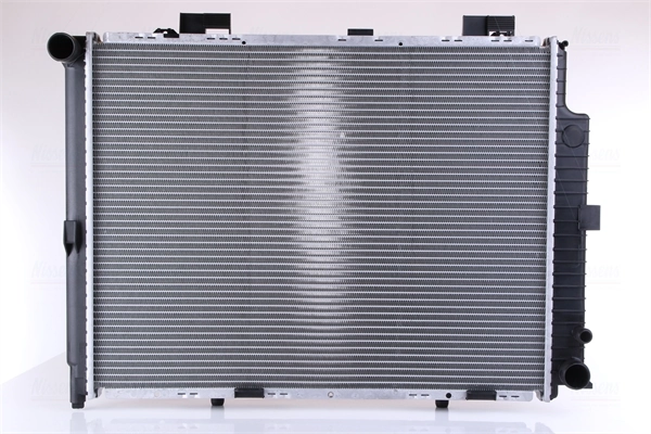 Radiateur, refroidissement du moteur NISSENS 62692A