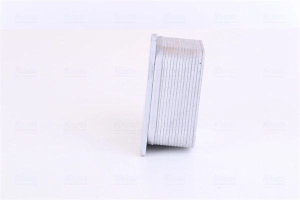 Radiateur d'huile NISSENS 90824