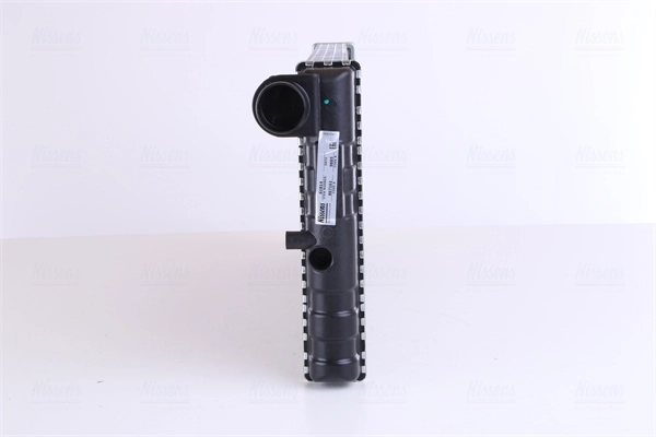 Radiateur, refroidissement du moteur NISSENS 61814