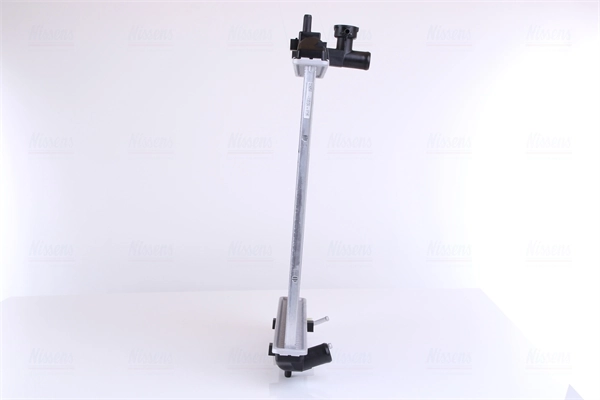 Radiateur, refroidissement du moteur NISSENS 617548