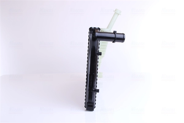 Radiateur, refroidissement du moteur NISSENS 617852