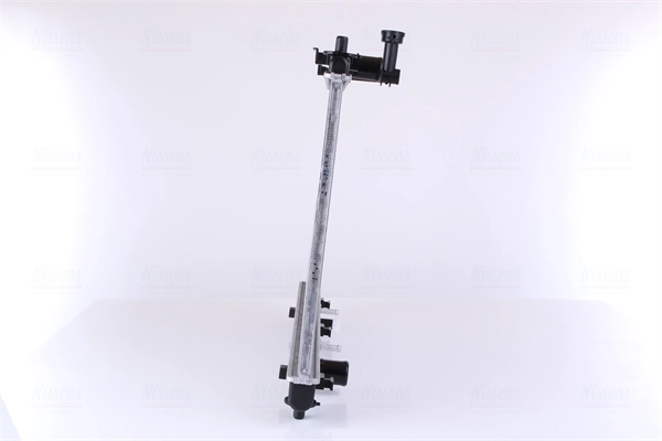 Radiateur, refroidissement du moteur NISSENS 606147