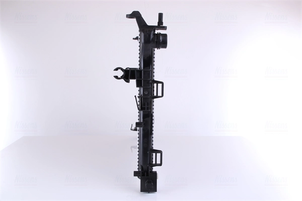 Radiateur, refroidissement du moteur NISSENS 617869