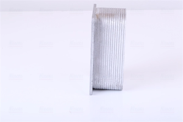 Radiateur d'huile NISSENS 90921