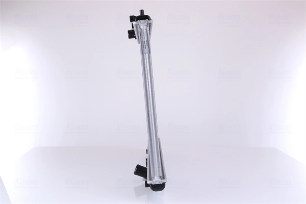 Radiateur, refroidissement du moteur NISSENS 68131
