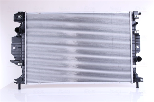 Radiateur, refroidissement du moteur NISSENS 620156