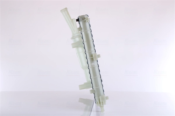 Radiateur, refroidissement du moteur NISSENS 61892