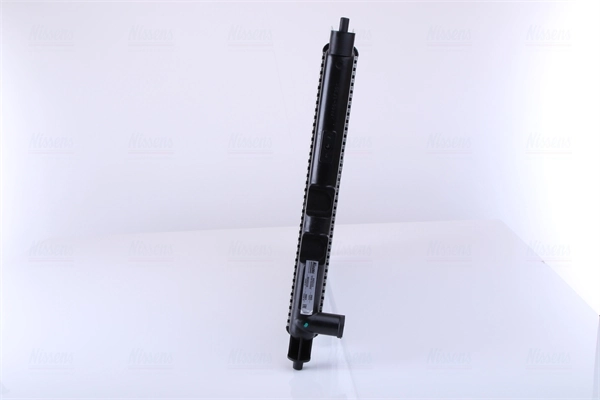 Radiateur, refroidissement du moteur NISSENS 642111