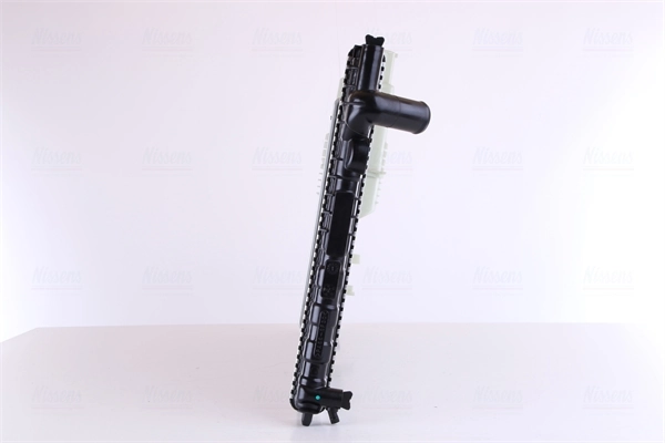 Radiateur, refroidissement du moteur NISSENS 63613