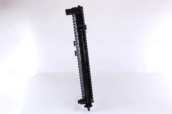 Radiateur, refroidissement du moteur NISSENS 63747