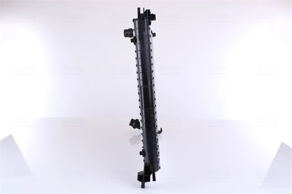 Radiateur, refroidissement du moteur NISSENS 69704A