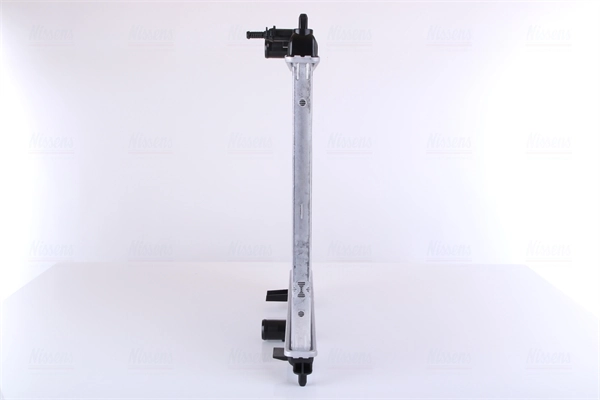 Radiateur, refroidissement du moteur NISSENS 636028