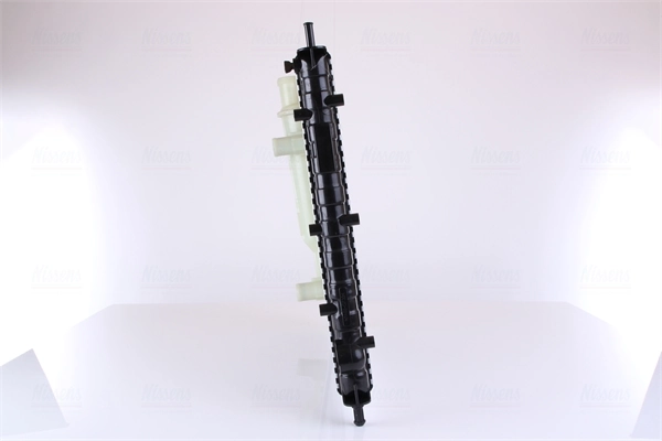 Radiateur, refroidissement du moteur NISSENS 61779