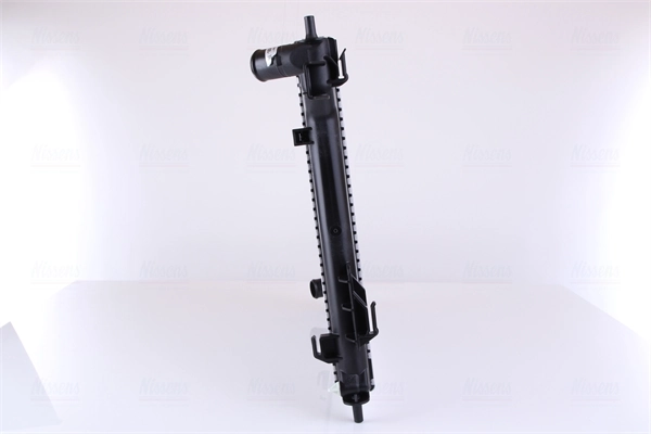 Radiateur, refroidissement du moteur NISSENS 666204