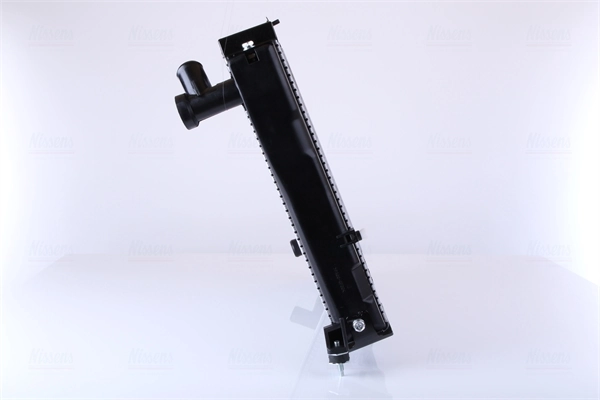 Radiateur, refroidissement du moteur NISSENS 64737