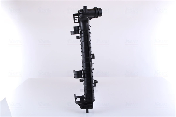 Radiateur, refroidissement du moteur NISSENS 630737