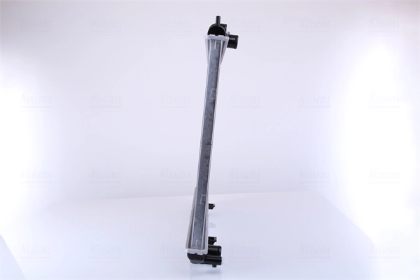 Radiateur, refroidissement du moteur NISSENS 68705A