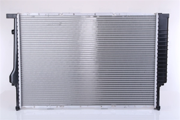 Radiateur, refroidissement du moteur NISSENS 60622A