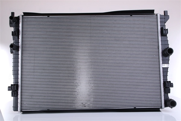 Radiateur, refroidissement du moteur NISSENS 606267