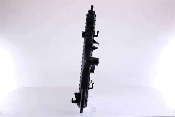 Radiateur, refroidissement du moteur NISSENS 630716