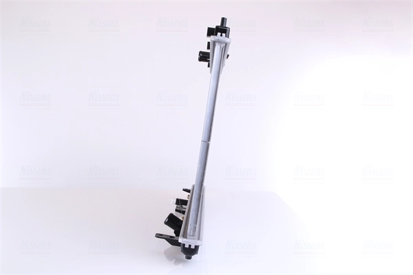 Radiateur, refroidissement du moteur NISSENS 681374