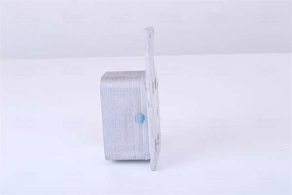Radiateur d'huile NISSENS 90851