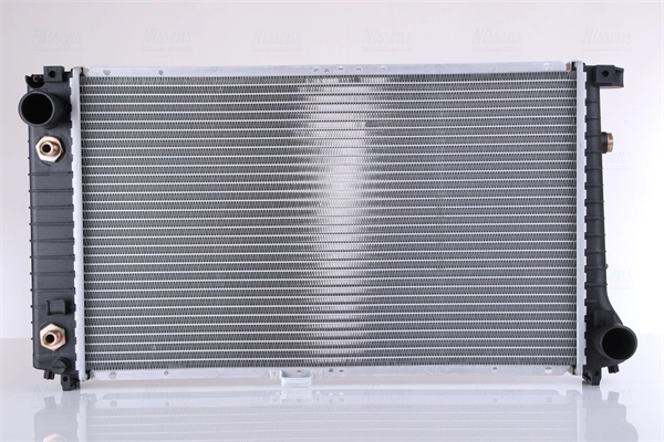 Radiateur, refroidissement du moteur NISSENS 60642A