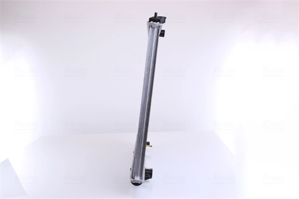 Radiateur, refroidissement du moteur NISSENS 68709A