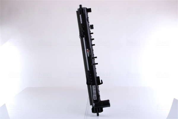 Radiateur, refroidissement du moteur NISSENS 666225