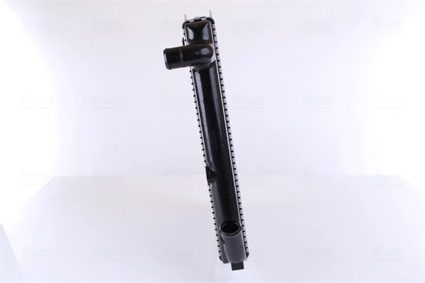 Radiateur, refroidissement du moteur NISSENS 63869