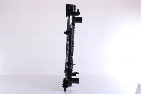 Radiateur, refroidissement du moteur NISSENS 63843A