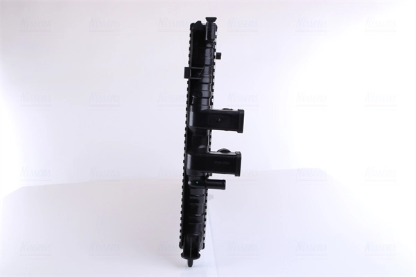 Radiateur, refroidissement du moteur NISSENS 63747