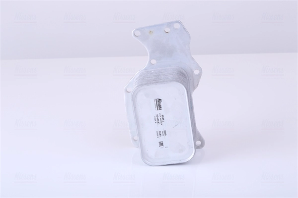 Radiateur d'huile NISSENS 90851