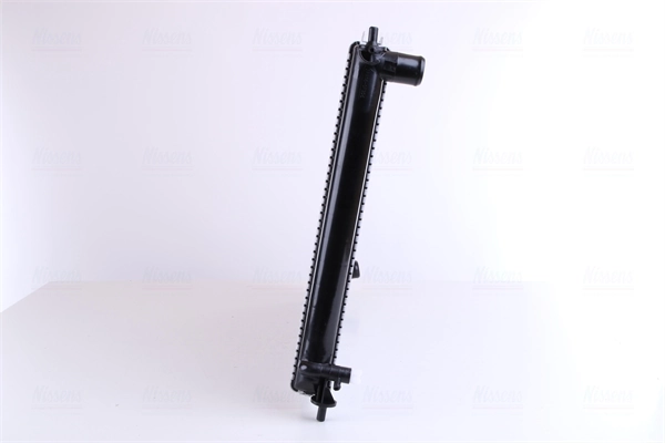 Radiateur, refroidissement du moteur NISSENS 67039