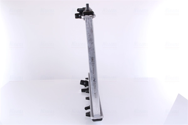 Radiateur, refroidissement du moteur NISSENS 681408
