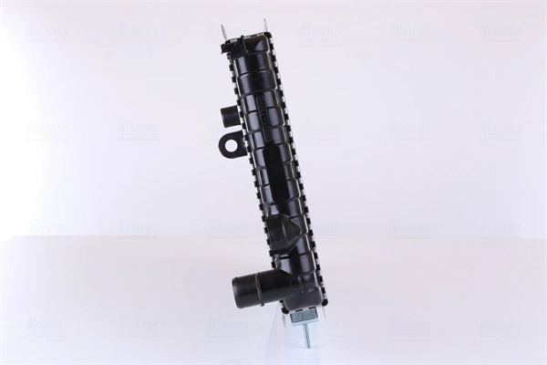 Radiateur, refroidissement du moteur NISSENS 63770