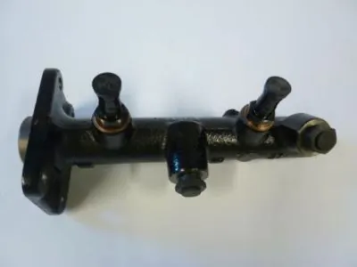 Maître-cylindre de frein AISIN BMT-141