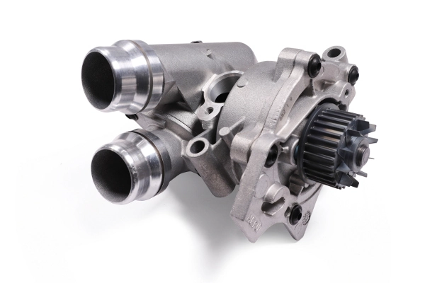 Pompe à eau, refroidissement du moteur HEPU P682