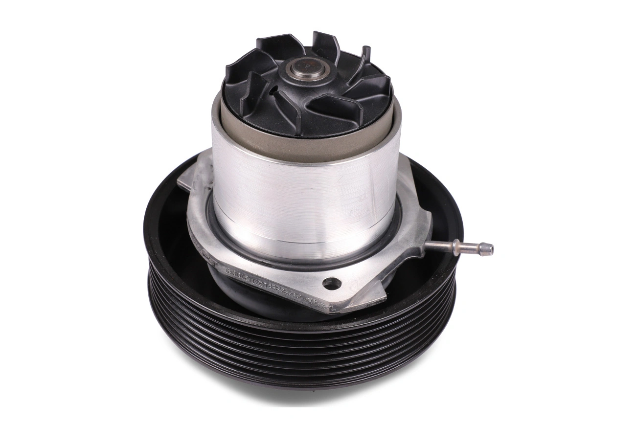 Pompe à eau, refroidissement du moteur HEPU P693M