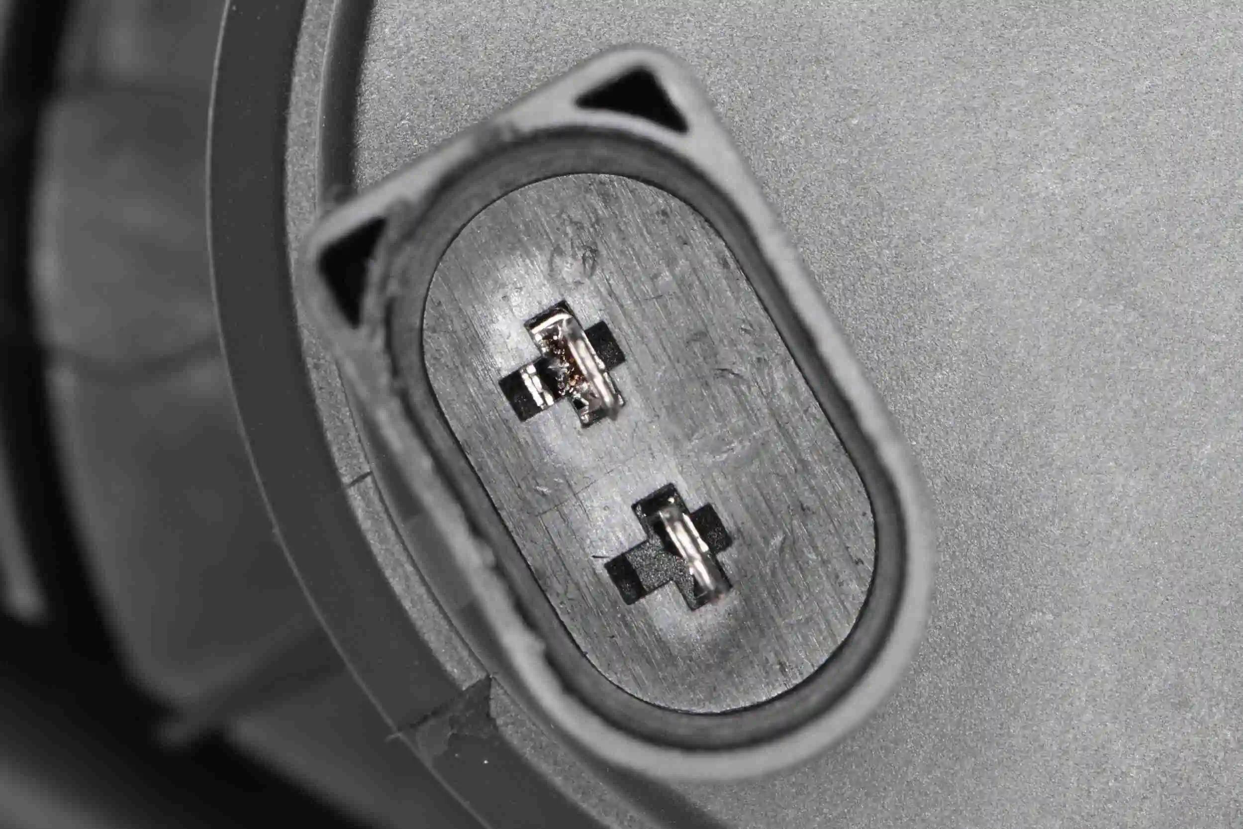 Pompe d'injection d'air secondaire VEMO V10-63-0070