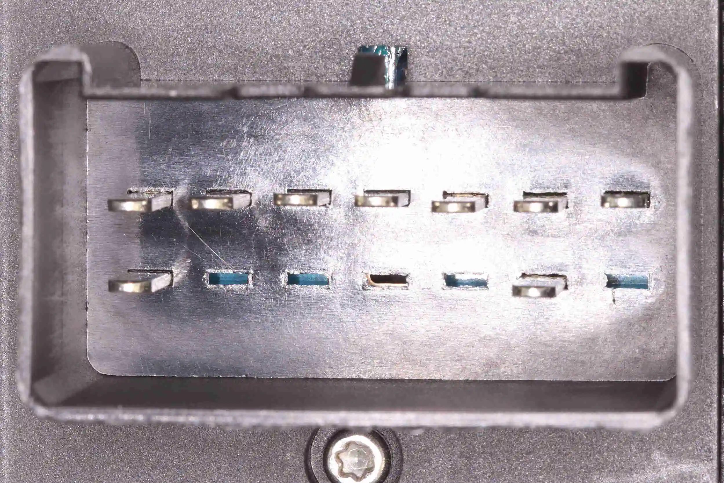 Interrupteur, lève-vitre VEMO V33-73-0106