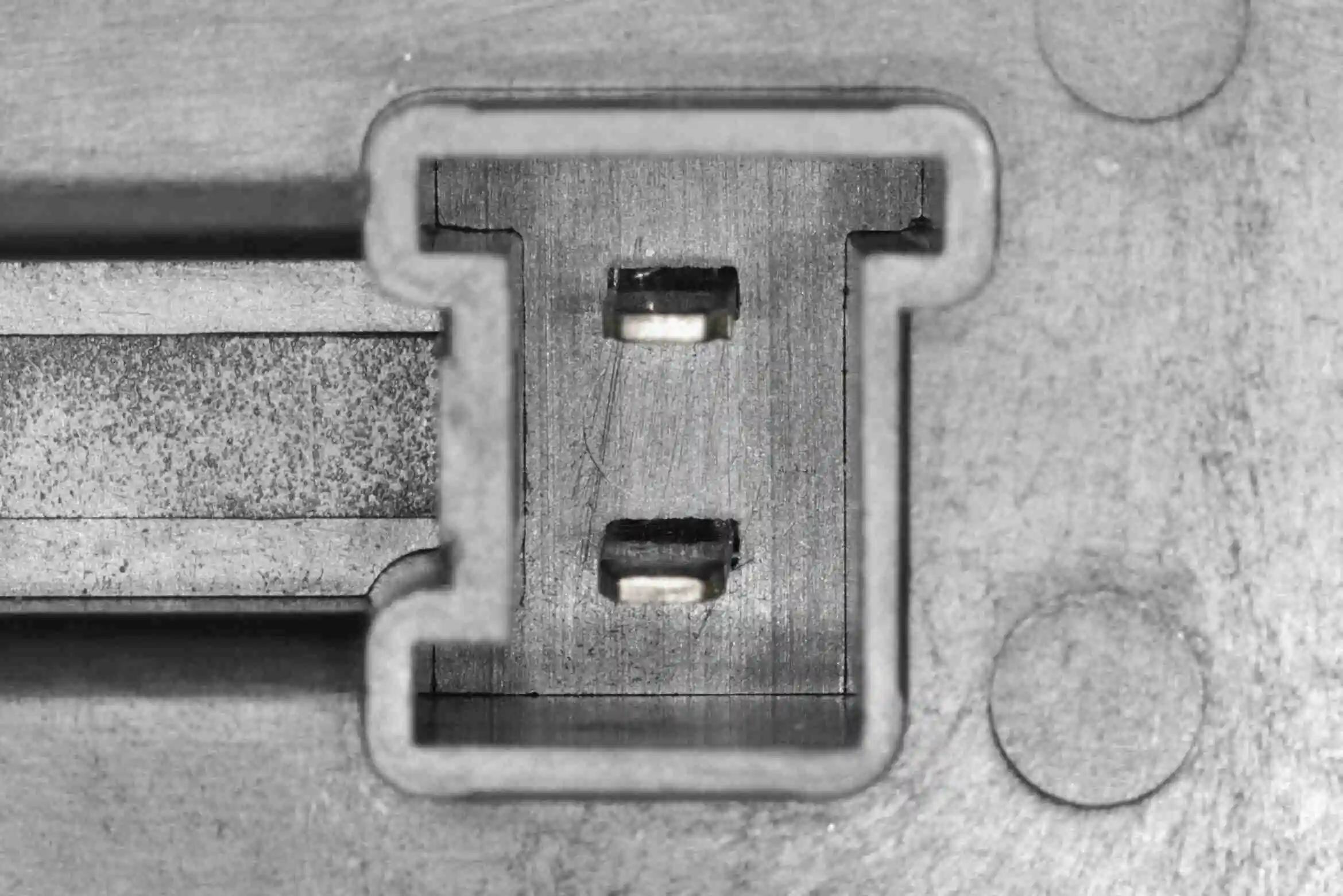 Appareil de commande, système d'éclairage VEMO V30-73-0046