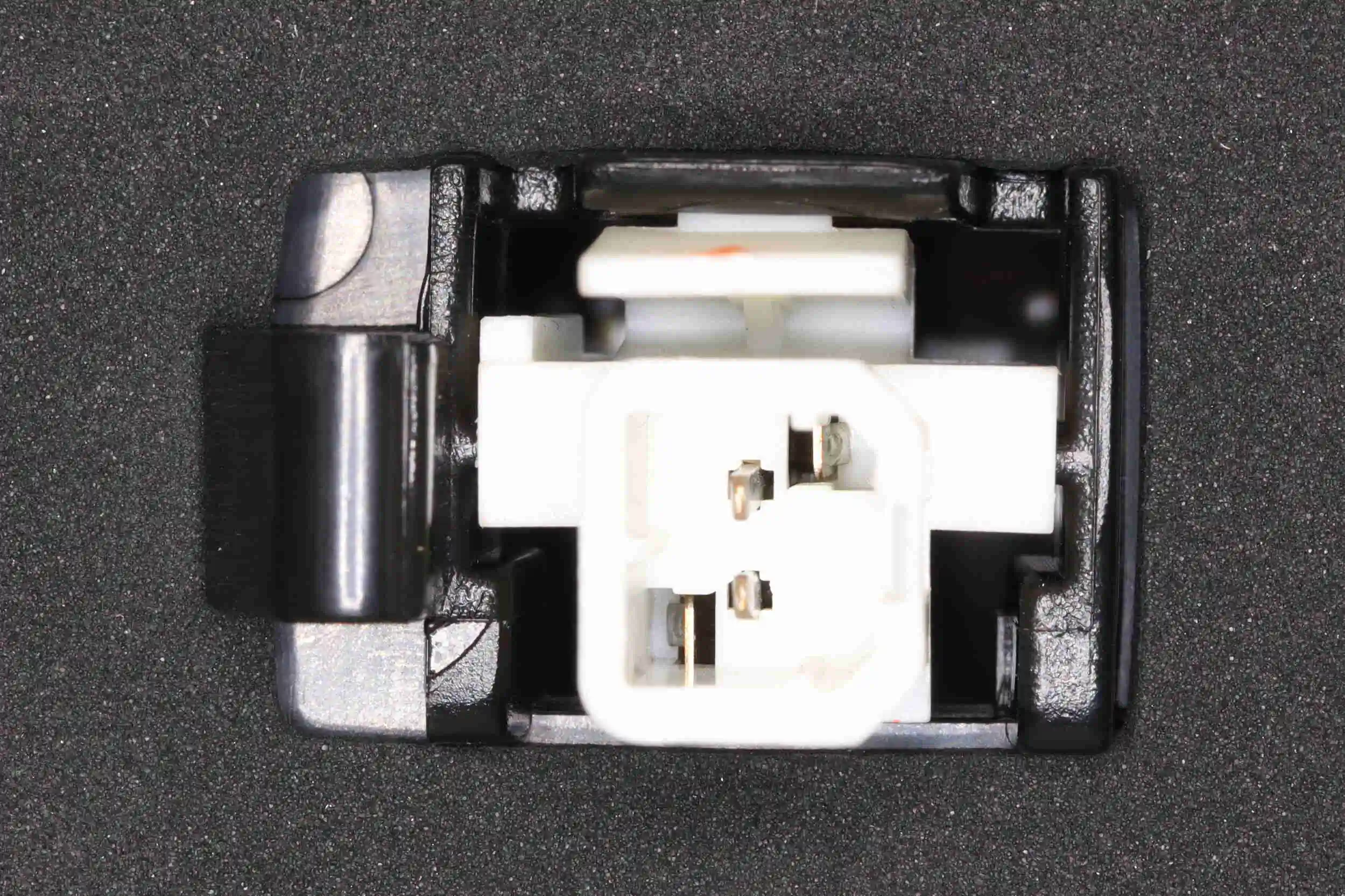 Feu éclaireur de plaque VEMO V40-84-0006